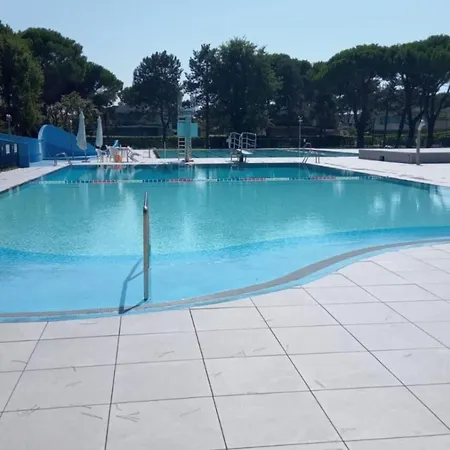 Villa Family-friendly For Eight Guests Bibione