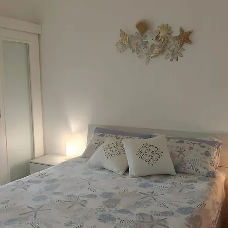 Family-friendly For Eight Guests Villa *