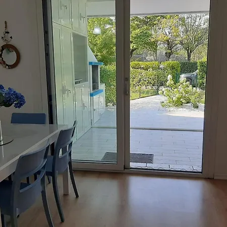 Villa Family-friendly For Eight Guests